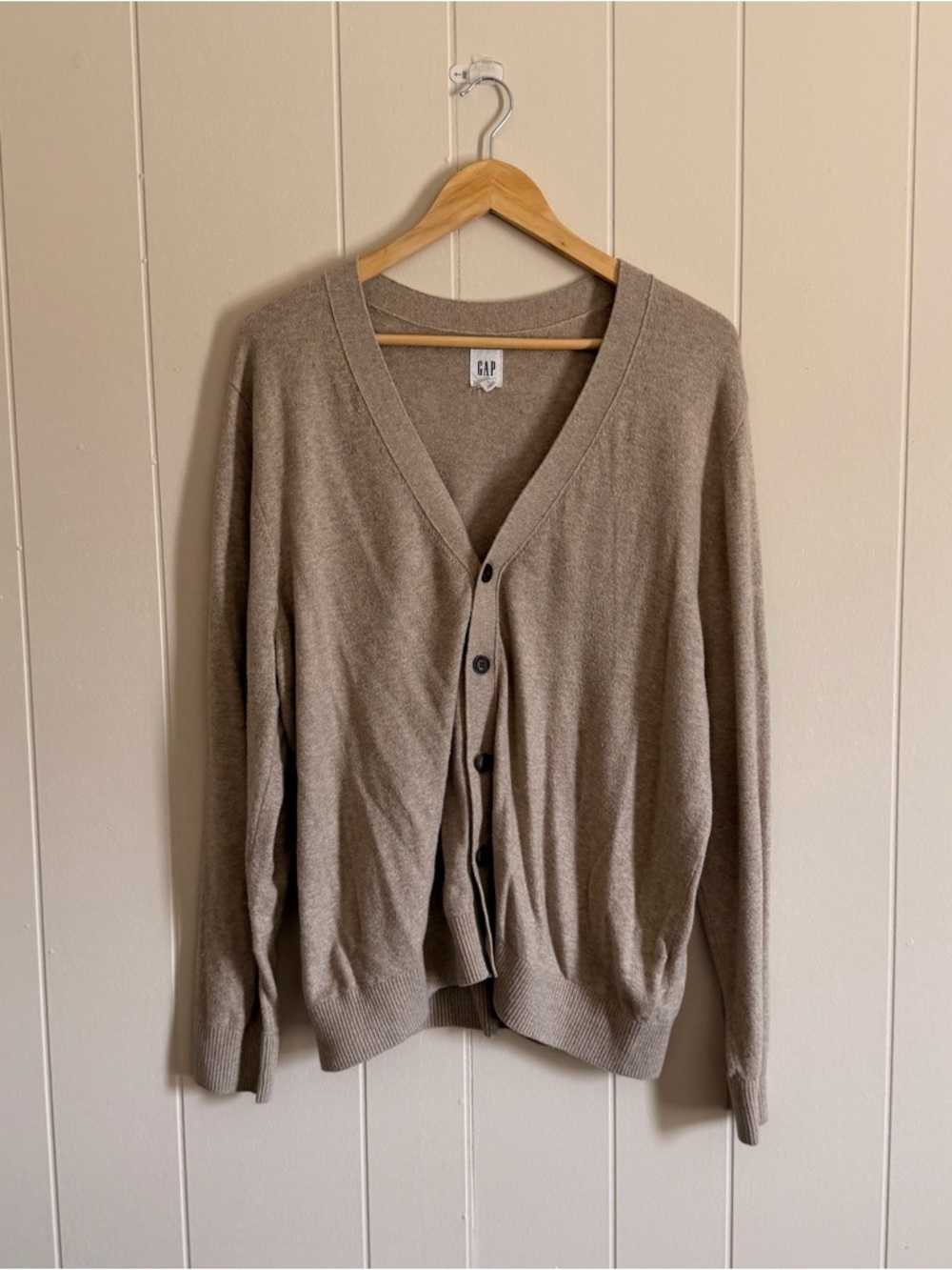 GAP Men's Tan Lightweight Cardigan